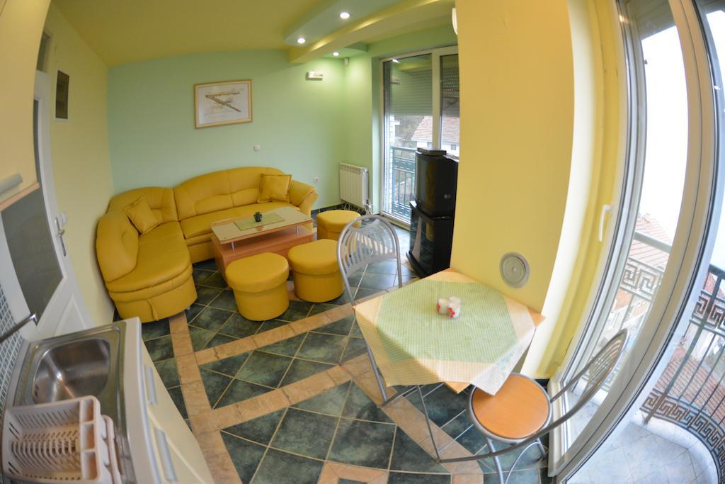 Rooms And Apartaments De Niro Trpeytsa Chambre photo